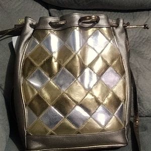 La Covina gold and silver purse